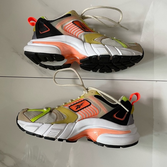 Reebok Premier Road Sneaker Alabaster/utility ye US5/EU 34 (fits like 5.5/6) - Picture 8 of 9